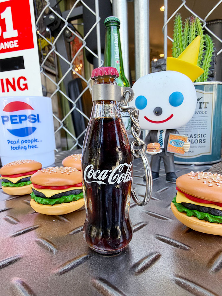 ★デッドストック★　コカ・コーラ　コンツアーボトル　キーホルダー ■ アメリカン雑貨 アメリカ雑貨 | Coca Cola