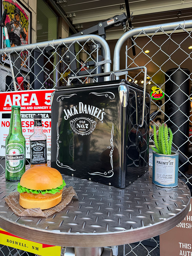 ジャック・ダニエル　レトロ　ピクニックストレージ　クーラーボックス ■ アメリカン雑貨 アメリカ雑貨 |  | 09