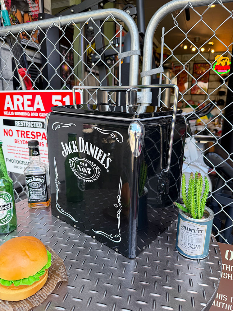 ジャック・ダニエル　レトロ　ピクニックストレージ　クーラーボックス ■ アメリカン雑貨 アメリカ雑貨 |  | 11