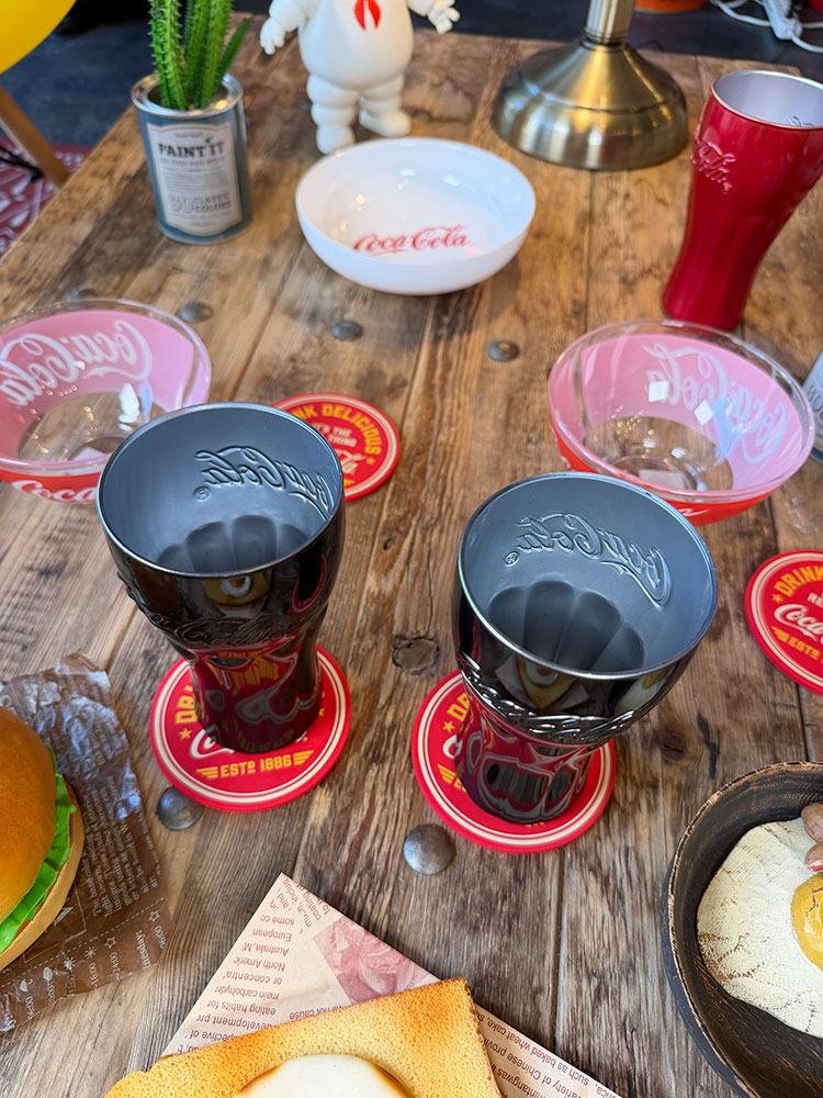コカ・コーラ　オフィシャル　プレミアム　ジェニュイングラス　370ml　ガラス製　（2個セット/ブラック） | Coca Cola | 01