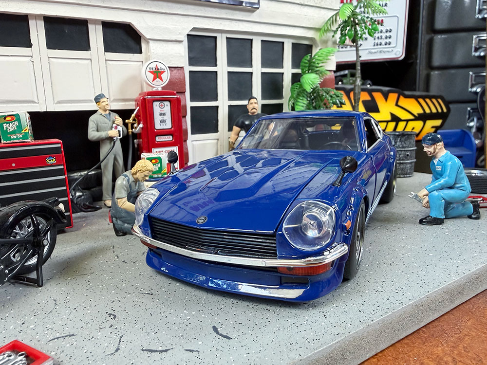 Jada　1972　ダットサン　240Z ダイキャストミニカー　1/24スケール　（ダークブルー） ■ アメリカン雑貨 アメリカ雑貨 |  | 02