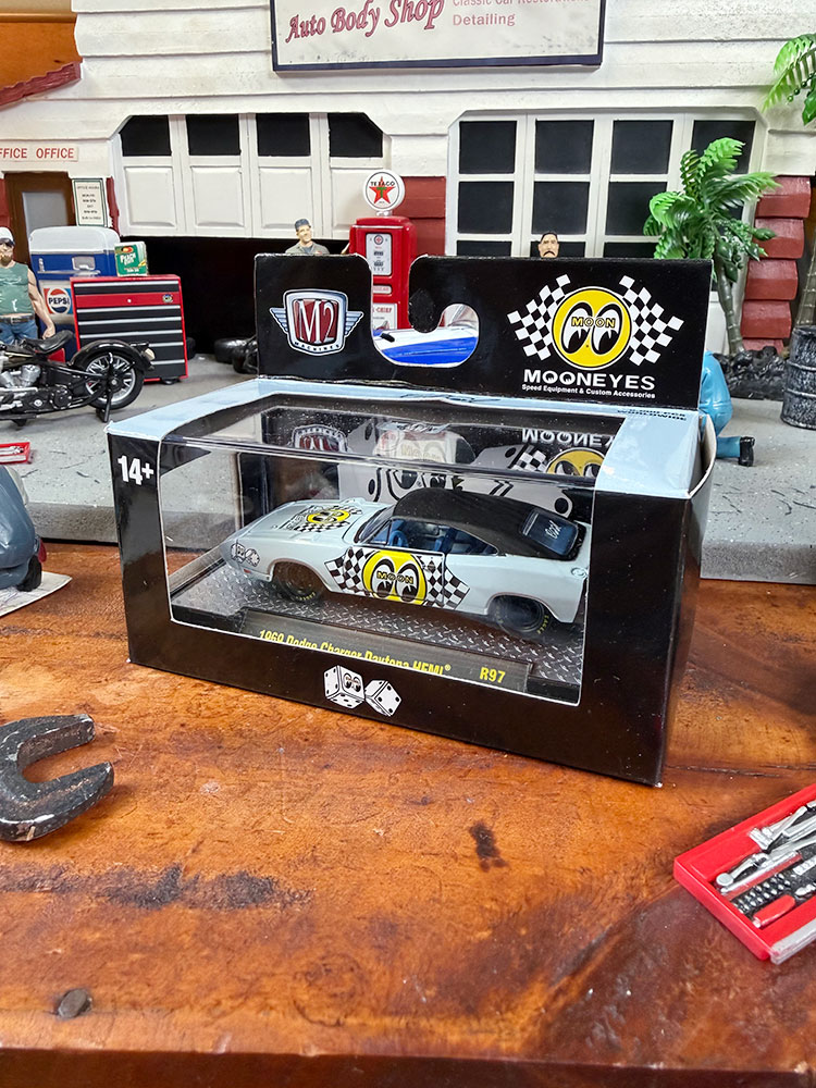 世界限定8000台　M2 ムーンアイズ限定　ミニカー　1969 ダッジ　チャージャー　デイトナ　HEMI 1/64スケール |  | 07