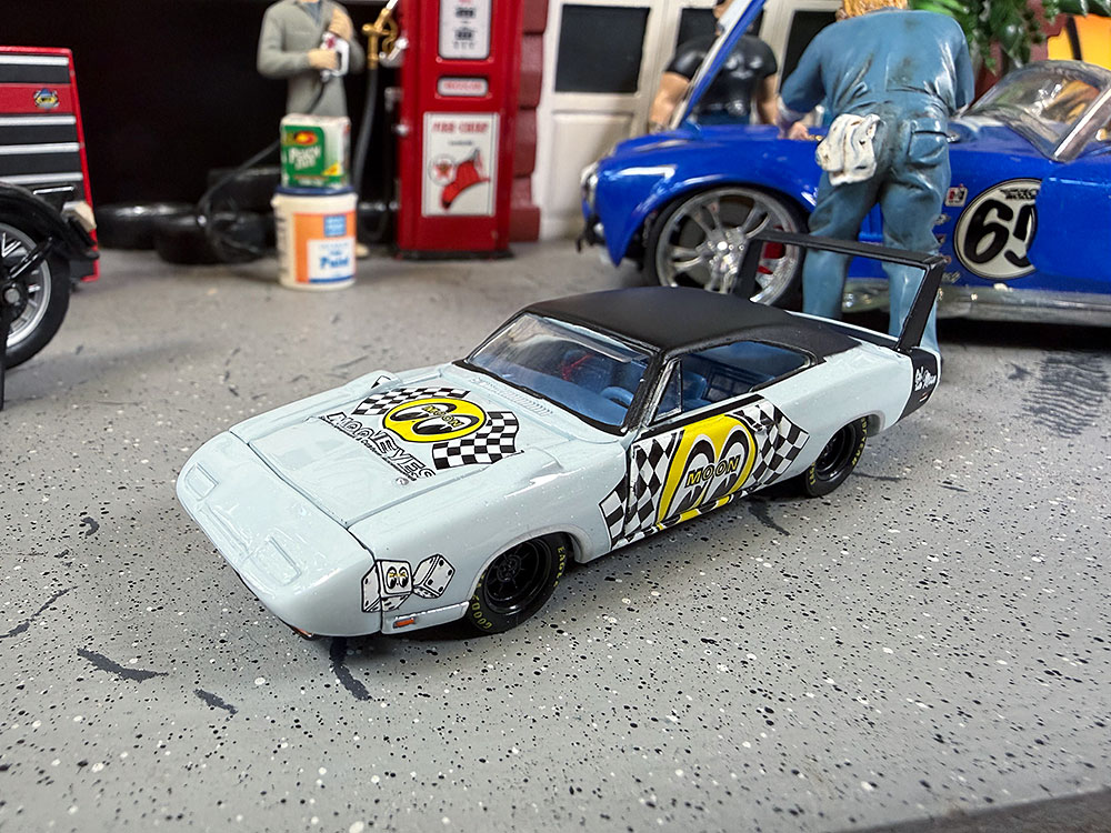世界限定8000台　M2 ムーンアイズ限定　ミニカー　1969 ダッジ　チャージャー　デイトナ　HEMI 1/64スケール | 