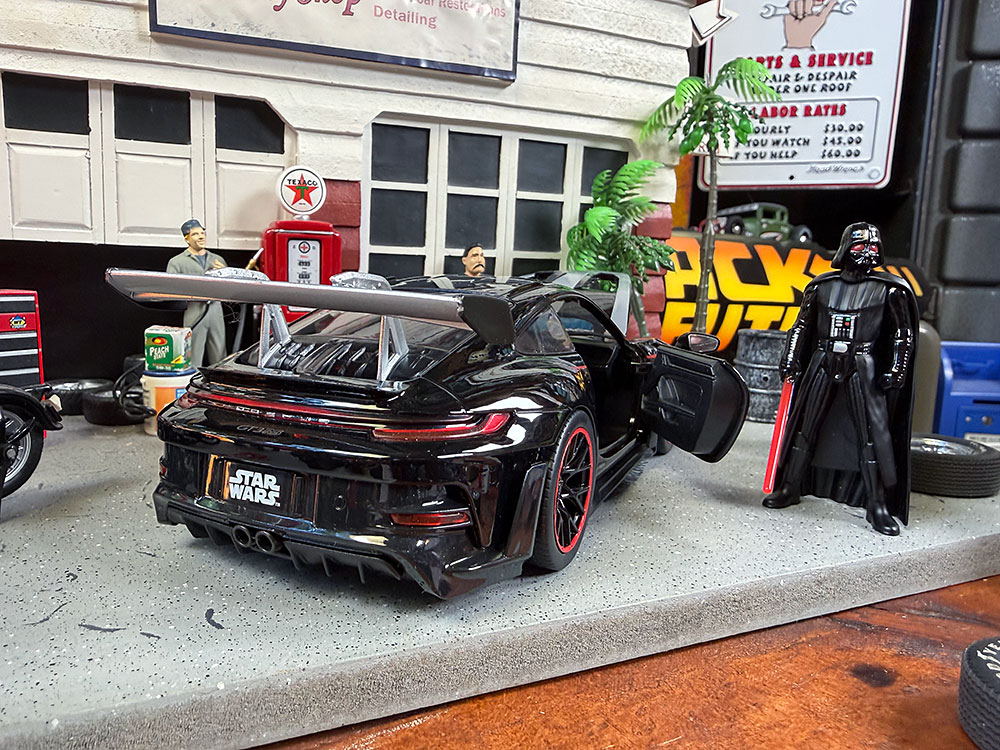 Jada　ダースベイダー　ポルシェ　911 GT3 RS Type992　1/24スケール　スターウォーズ　（ダースベイダーのフィギュア付き） |  | 06