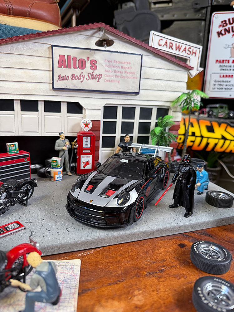 Jada　ダースベイダー　ポルシェ　911 GT3 RS Type992　1/24スケール　スターウォーズ　（ダースベイダーのフィギュア付き） |  | 08