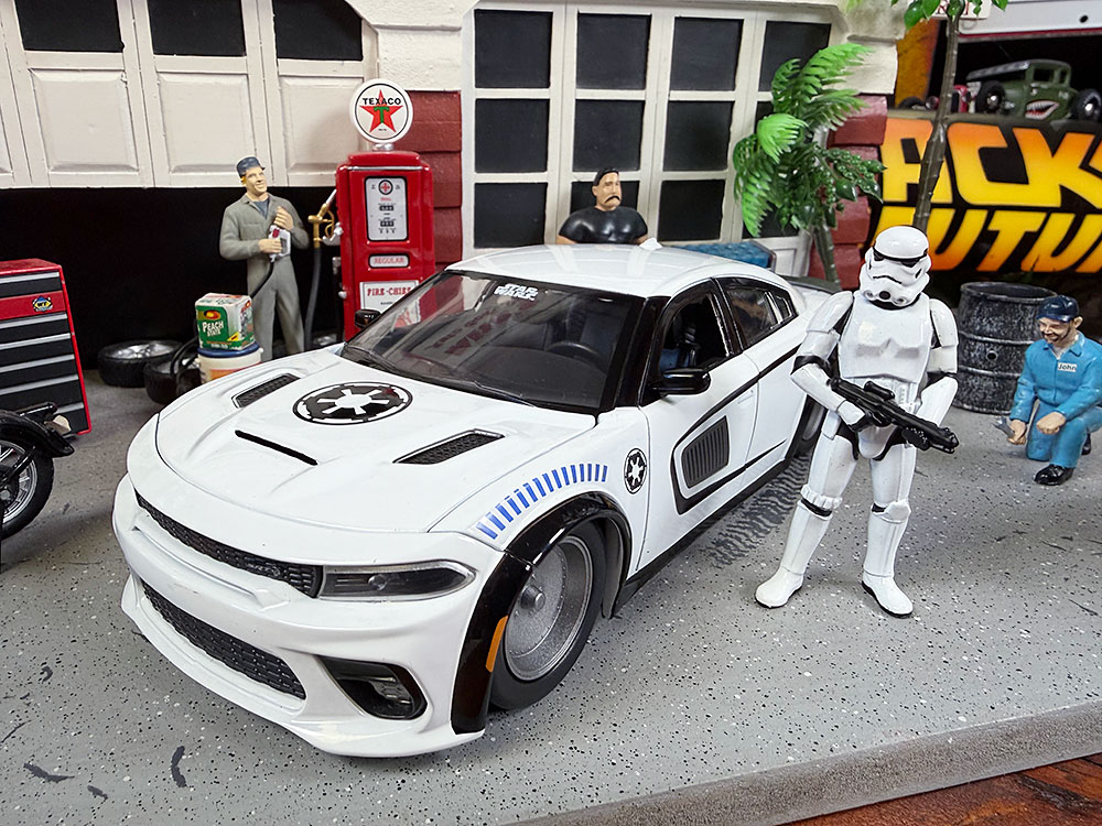 Jada　ストームトルーパー　2021年　ダッジ　チャージャー　SRT ヘルキャット　ミニカー　1/24　スターウォーズ　（フィギュア付き） | 