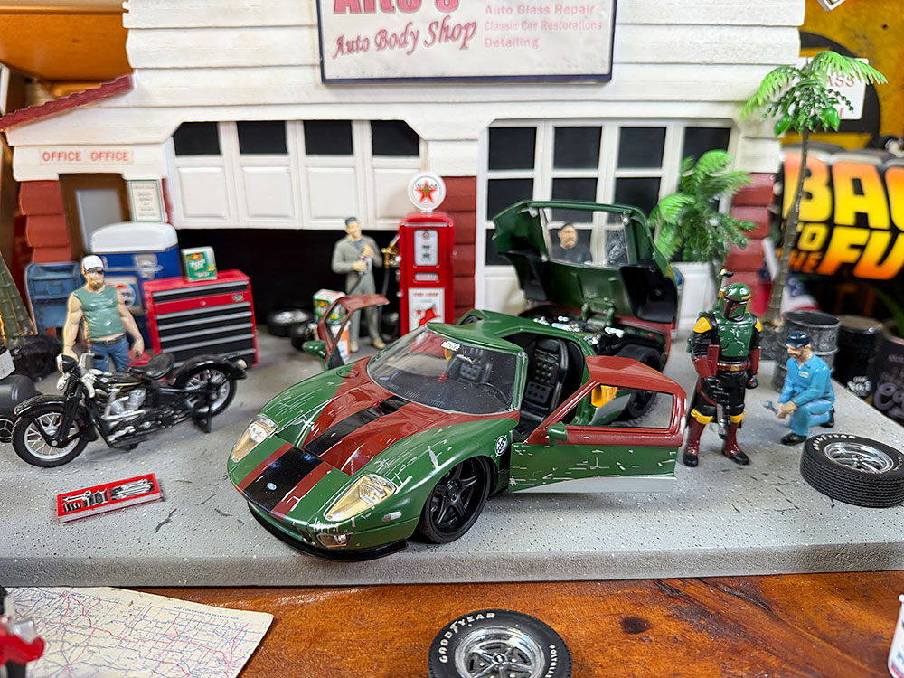 Jada　ボバフェット　2005年　フォードGT ダイキャストミニカー　1/24スケール　スターウォーズ　（ボバフェットのフィギュア付き） |  | 10