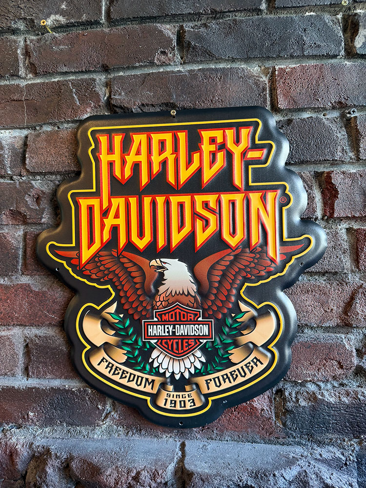 ハーレーダビッドソン　オフィシャル　エンボスティンサイン　（ハードロックイーグル）　ブリキ看板 | Harley Davidson