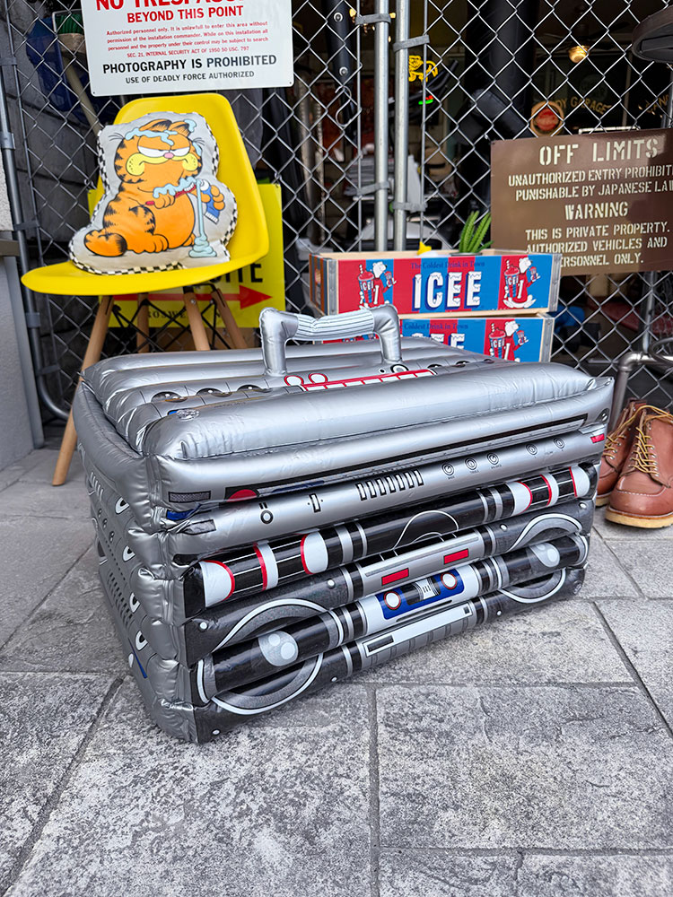 ラジカセ型　インフレータブル　クーラーボックス　ブーンボックス ■ アメリカン雑貨 アメリカ雑貨 | 