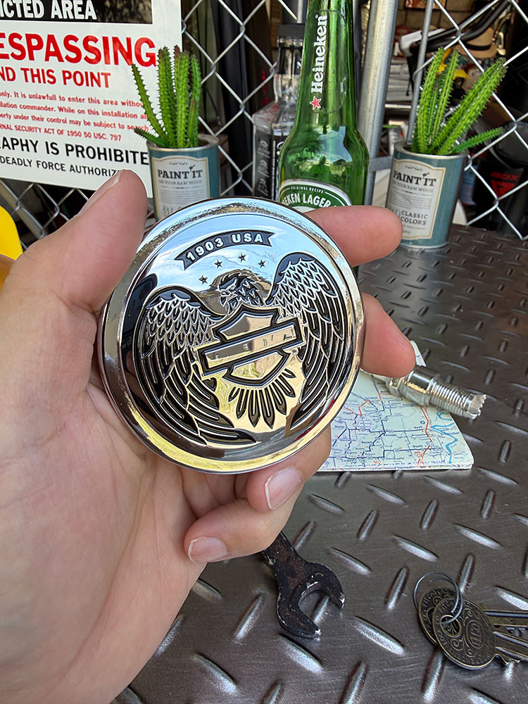 ハーレーダビッドソン　オフィシャル　タンクキャップ型　ボトルオープナー ■ アメリカン雑貨 アメリカ雑貨 | Harley Davidson | 02