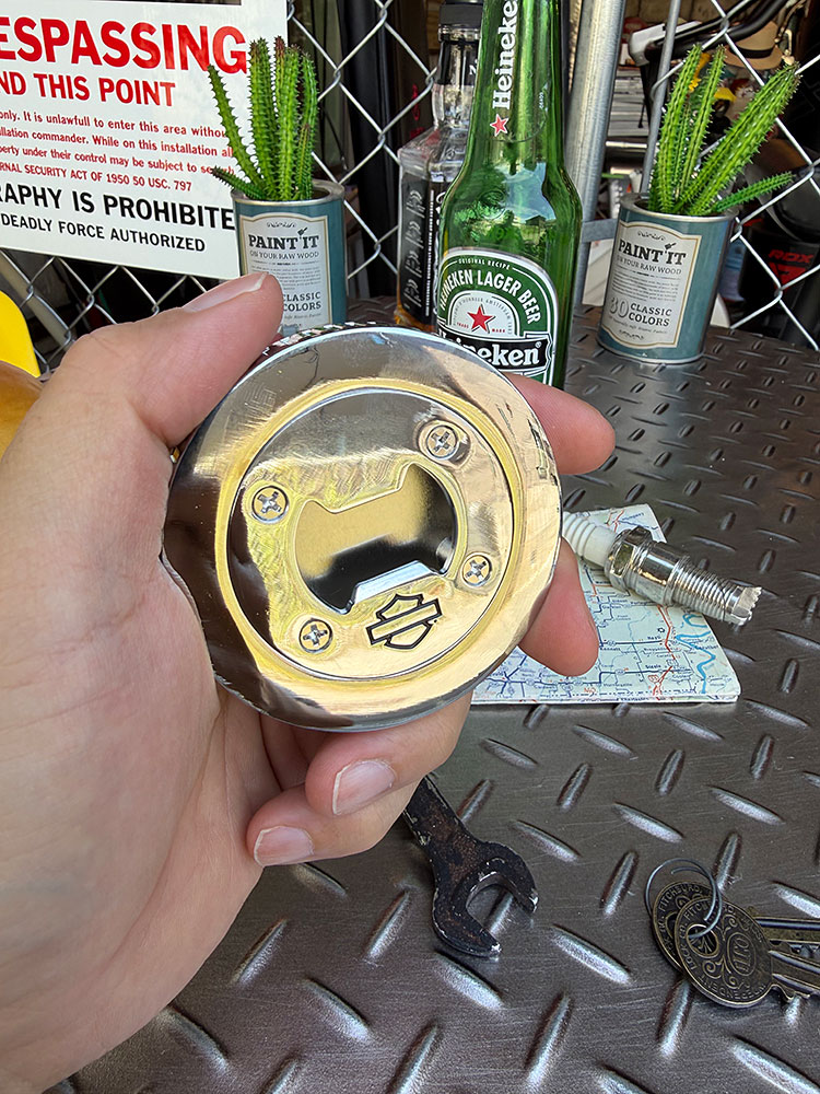 ハーレーダビッドソン　オフィシャル　タンクキャップ型　ボトルオープナー ■ アメリカン雑貨 アメリカ雑貨 | Harley Davidson | 03