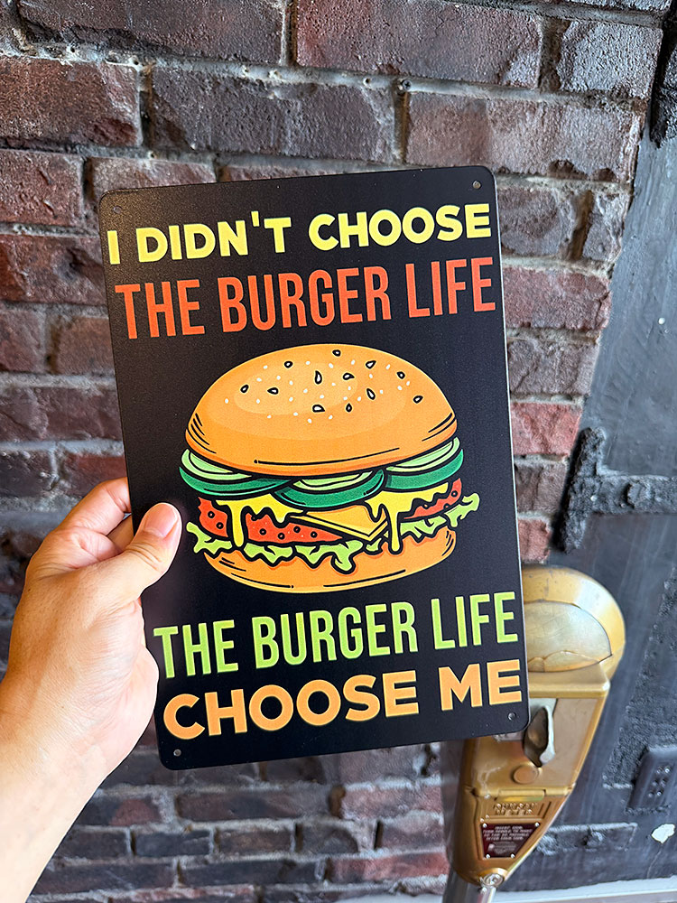 「俺がハンバーガーを選んだんじゃない。ハンバーガーが俺を選んだんだ。」　ミニブリキ看板 ■ アメリカン雑貨 アメリカ雑貨 |  | 03