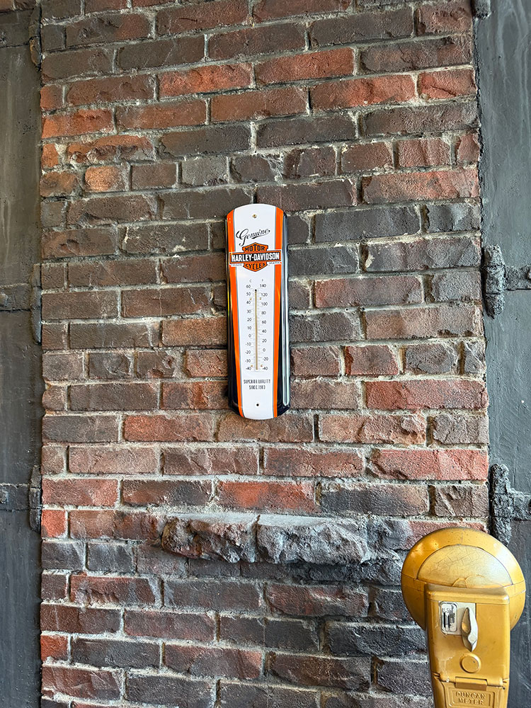 ハーレーダビッドソン　B&S　ウォールサーモメーター　（クラシックロゴ）　温度計 ■ アメリカン雑貨 アメリカ雑貨 | Harley Davidson | 03