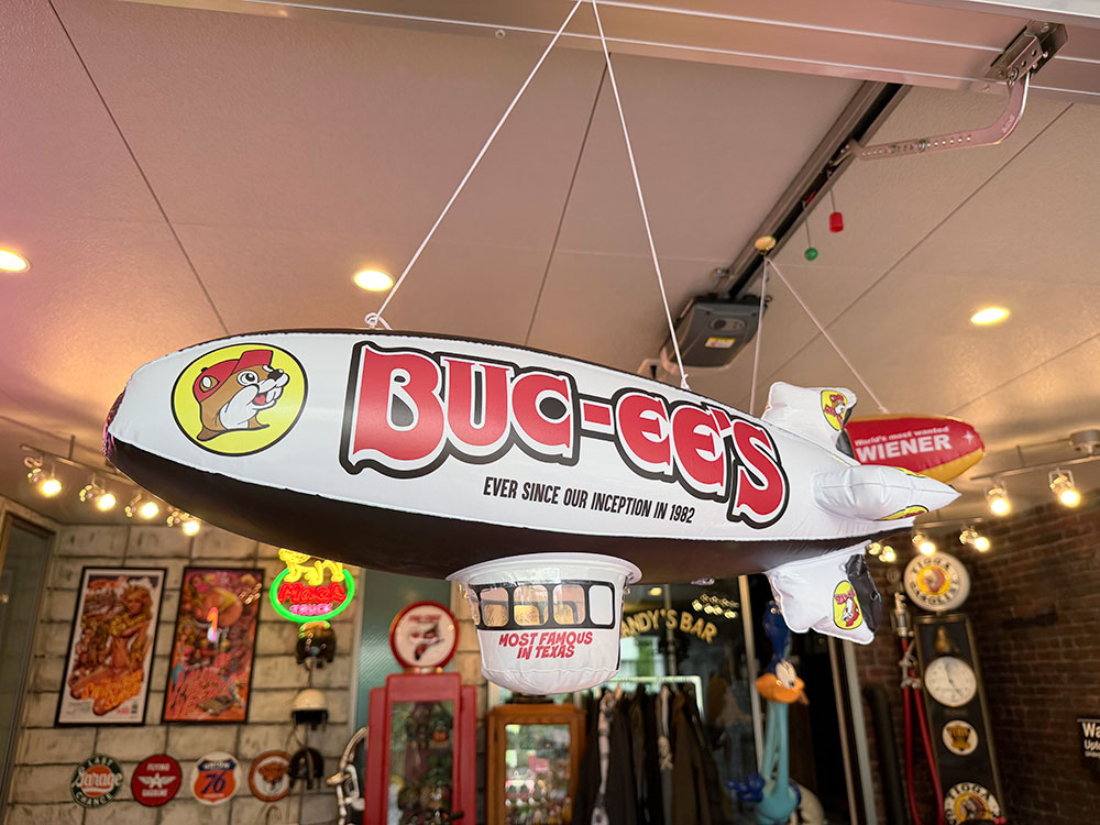 バッキーズ　飛行船型　インフレータブル ■ アメリカン雑貨 アメリカ雑貨 |  | 01