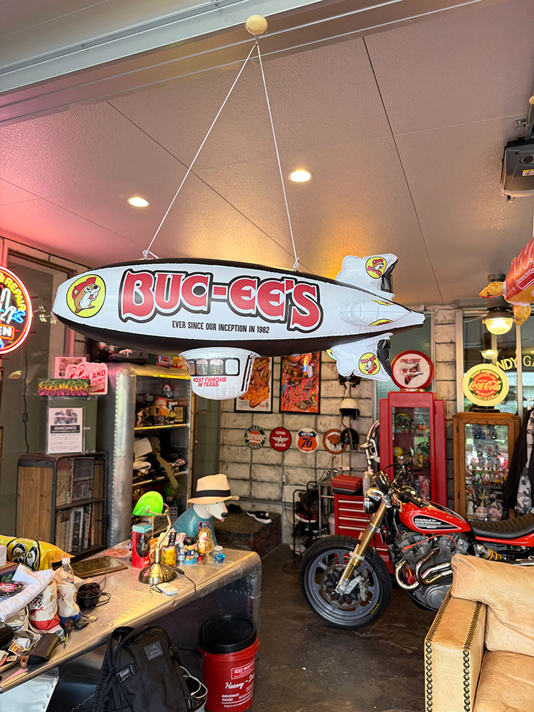 バッキーズ　飛行船型　インフレータブル ■ アメリカン雑貨 アメリカ雑貨 |  | 04
