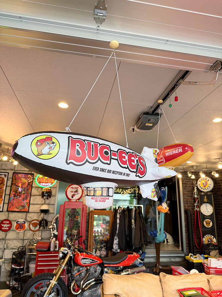 バッキーズ　飛行船型　インフレータブル ■ アメリカン雑貨 アメリカ雑貨 |  | 06