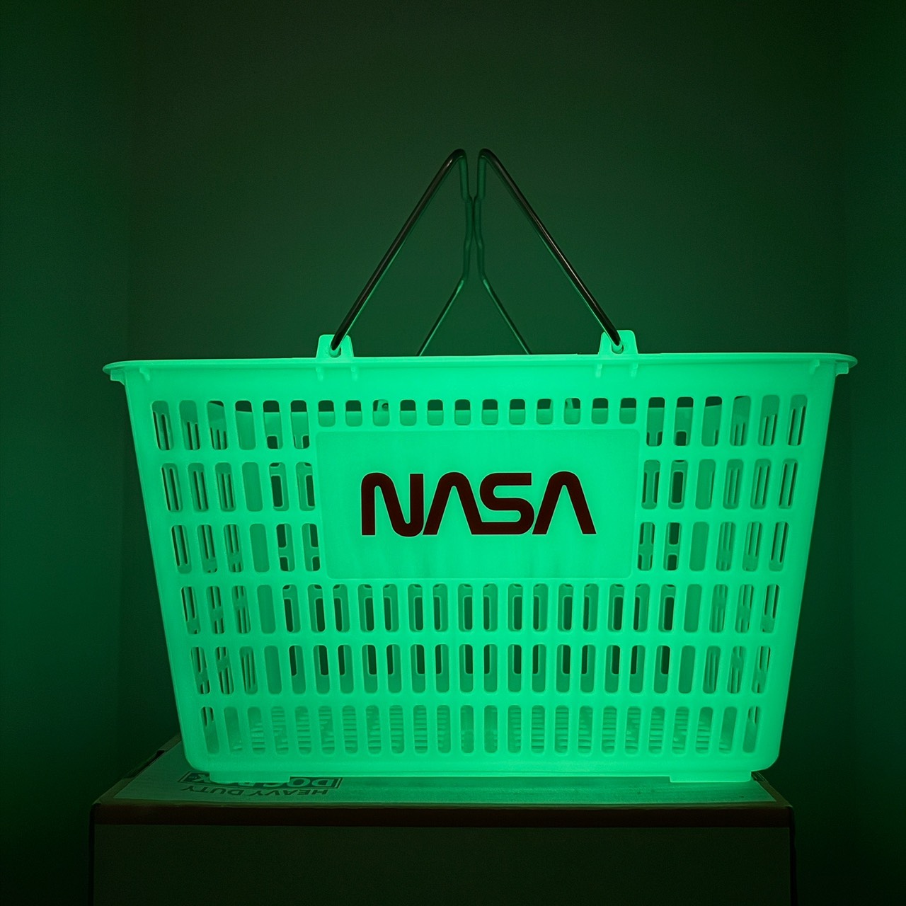 暗闇で光る！　蓄光仕様　NASA　アメリカ業務用　ショッピングバスケット　（NASA）　単品　グローインザダーク |  | 05