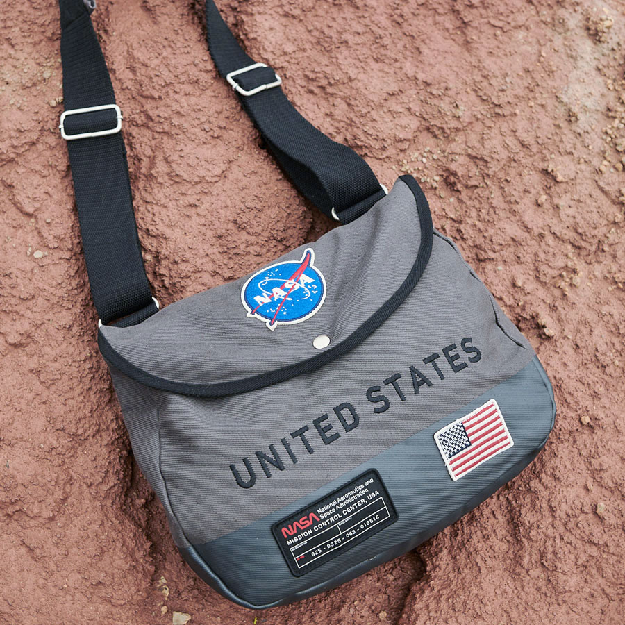 NASA　ショルダーバッグ　RED CANOE　レッドカヌー ■ アメリカン雑貨 アメリカ雑貨 |  | 19