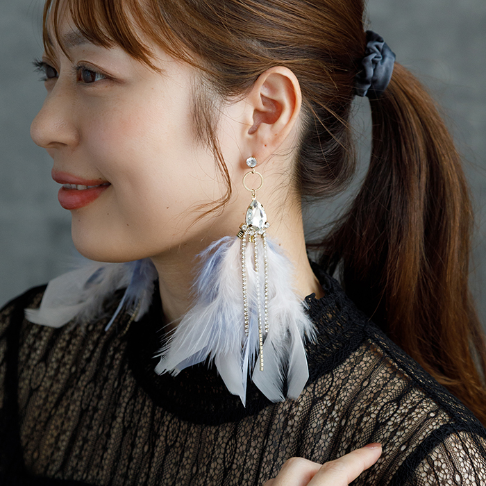 ピアス 羽根 フェザー 羽飾り（ブルー×ピンク）レディース メンズ