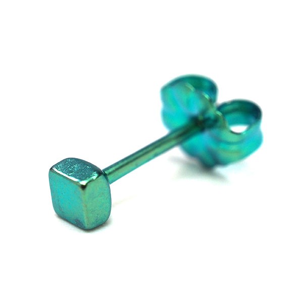 純チタン セカンドピアス アレルギー対応 つけっぱなし キューブ 正方形 日本製 軸太0.75mm 長さ10mm 返金保証 医療用 片耳 1個 小さめ かわいい カラフル |  | 08
