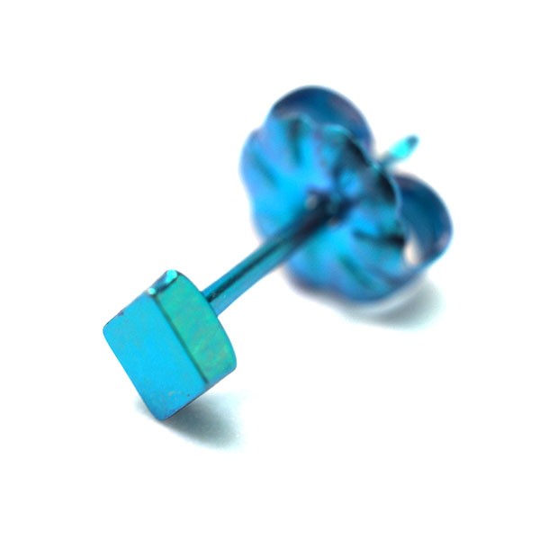 純チタン セカンドピアス アレルギー対応 つけっぱなし ダイヤ ひし形