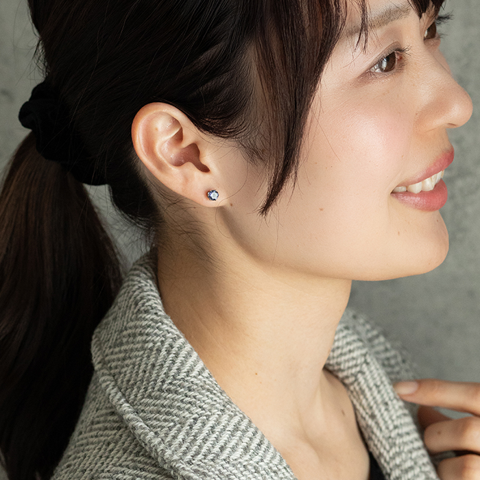 ピアス 金属アレルギー対応 アイオライト 5mm サージカルステンレス