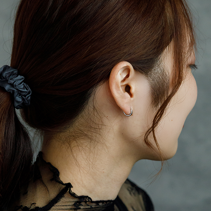 プラチナ フープピアス 山梨県甲府製 細い 小さい PT900 幅2mm×直径