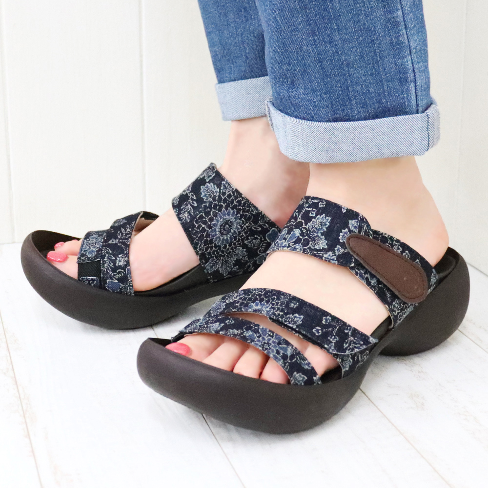 スケッチャーズ スリップイン（サンダル、ミュール）｜シューズ