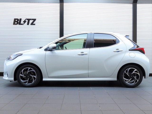 BLITZ（ブリッツ） 車高調キット ヤリス ハイブリッド MXPH10 トヨタ