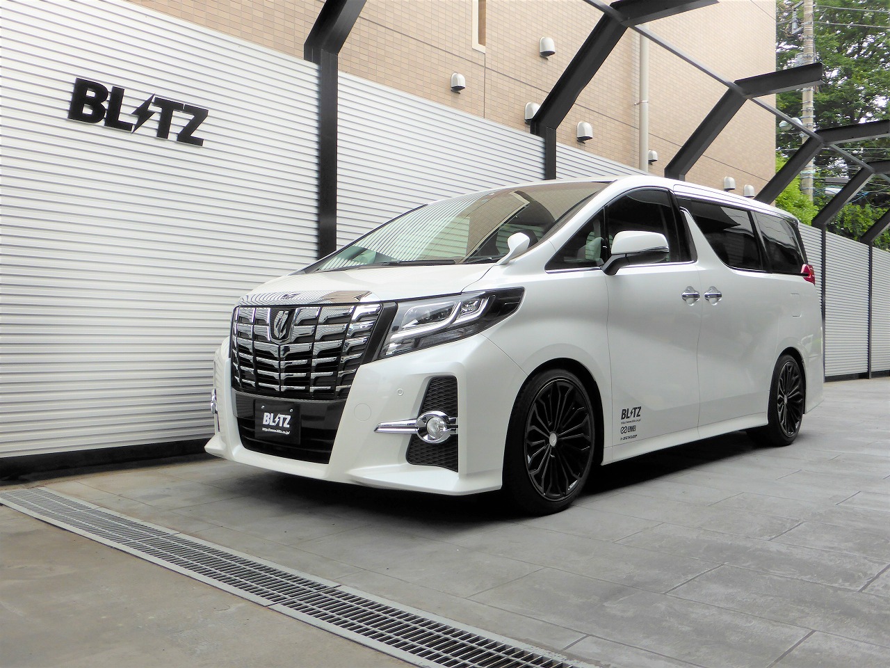 BLITZ（ブリッツ） 車高調キット ヴェルファイア ハイブリッド AYH30W