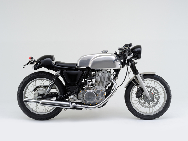 デイトナ スリップオンキャブトンタイプマフラー (クロームメッキ) SR400FIモデル専用 ヤマハ SR400 92255 DAYTONA