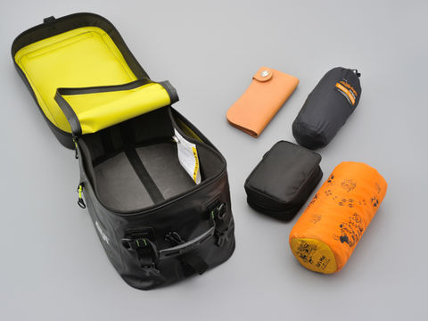 デイトナ GIVI 防水タンクバッグ GRT715 99197 DAYTONA : 車パーツDIY