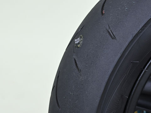 ミミ デイトナ パンク修理キット電動エアポンプ付き 95732 DAYTONA : 車