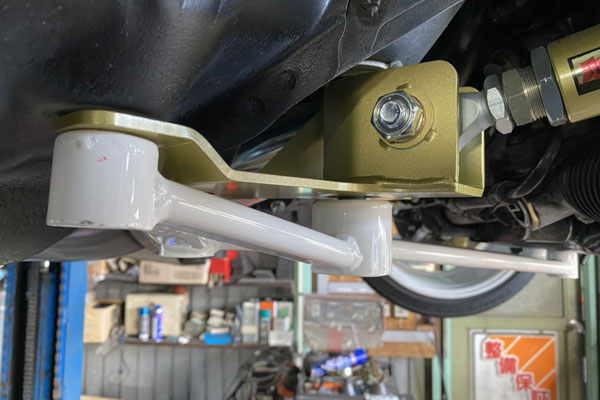 フロントメンバーブレース チェイサー JZX100 トヨタ ウルトラ