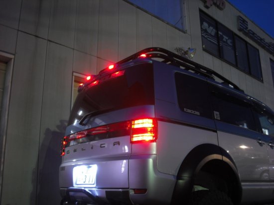 デリカD5 ルーフマーカーランプ（ROADHOUSE／車、バイク、自転車）の