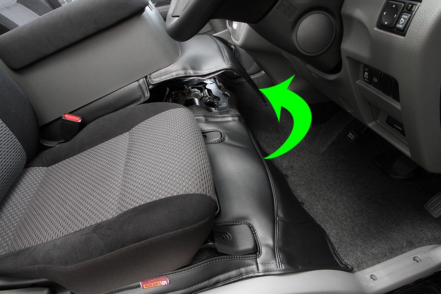 UI vehicle ユーアイビークル NV350 キャラバン エンジンルームカバー