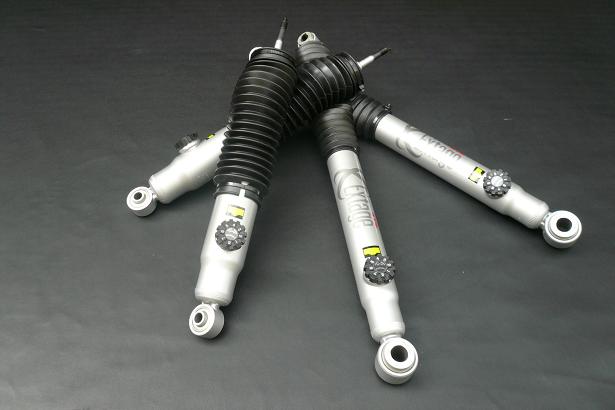 KYB カヤバ ショックアブソーバー E-S21901251 トヨタ 200系