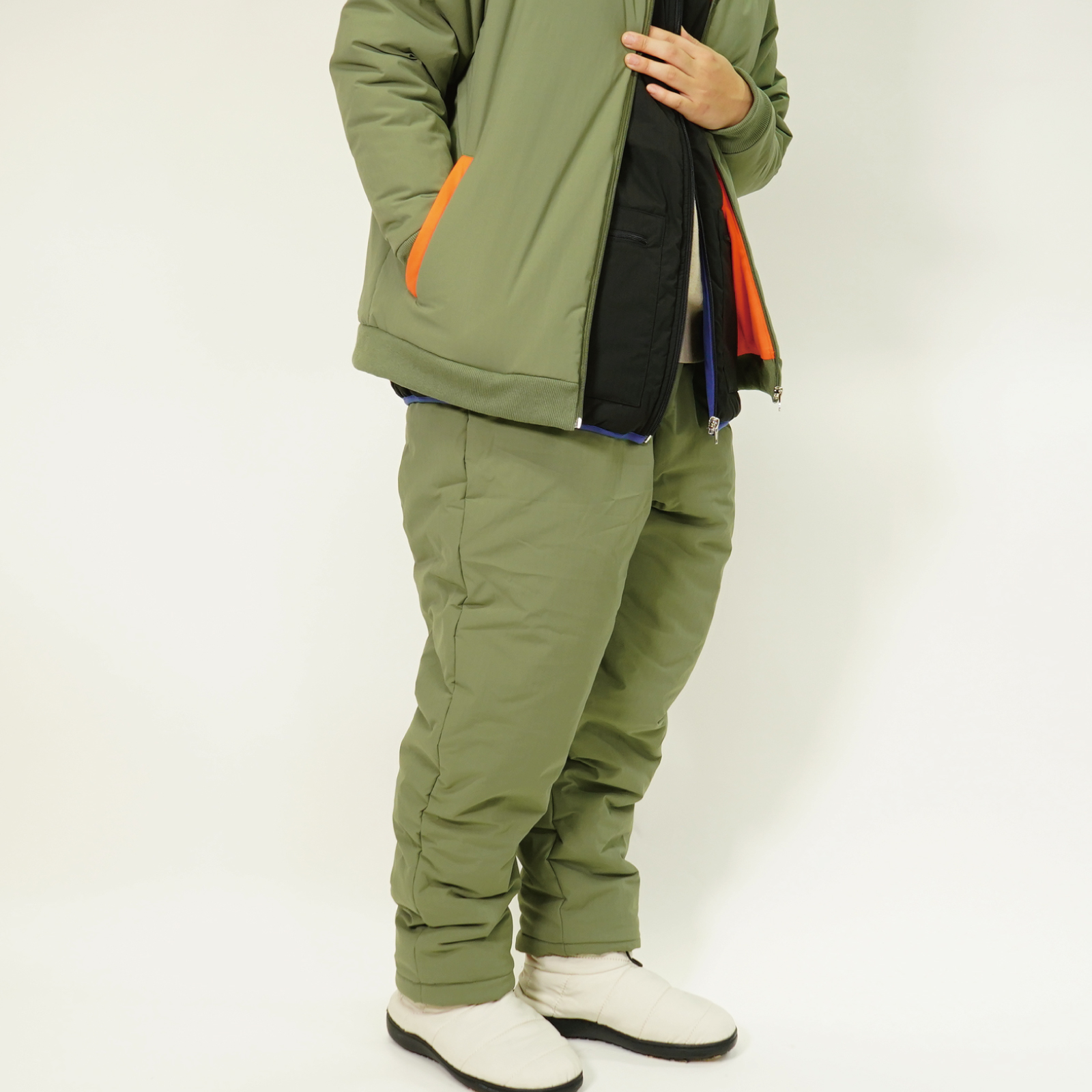 ケアスター蓄熱＆撥水ソロナタフオーバーパンツCARESTAR16