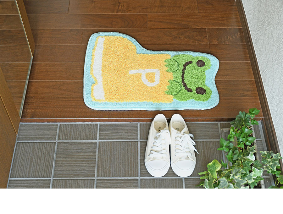 玄関マット かえるのピクルス 長靴 55×42 cm 変形 洗える 滑り止め