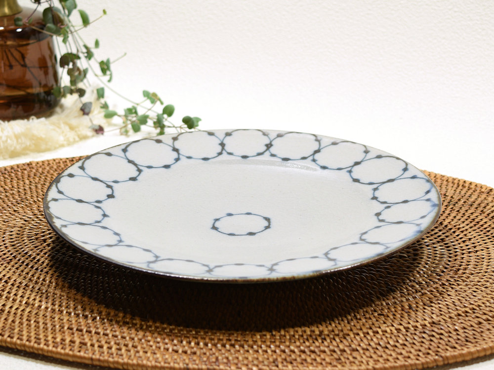 素朴な風合いで 薄い藍色の図案が かわいい和食器 砥部 陶彩窯 長戸製