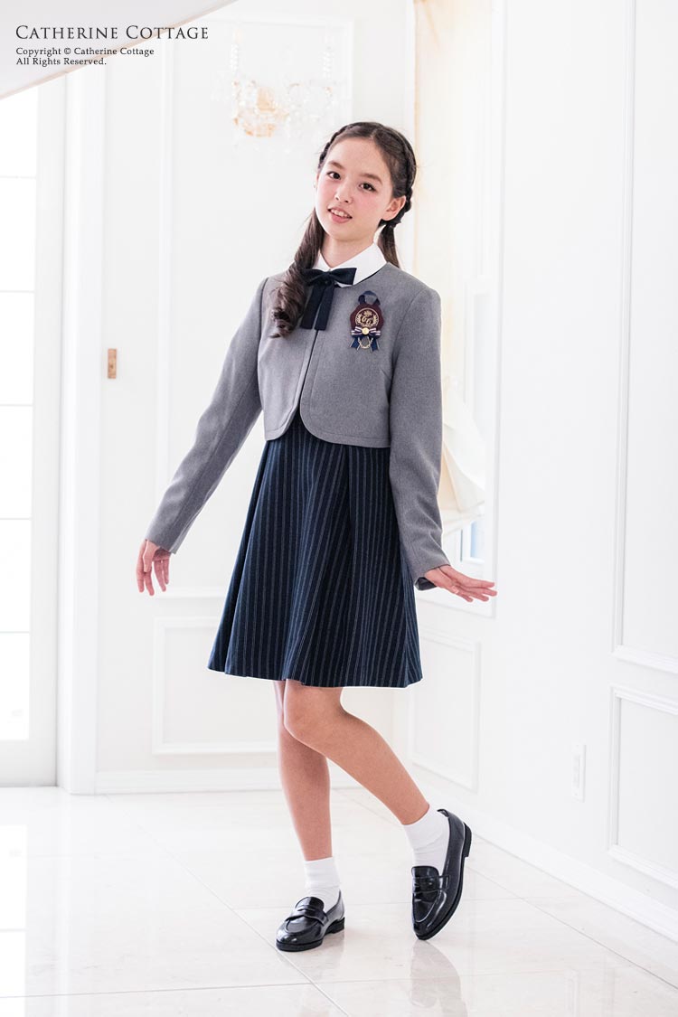 最新発見 卒業式スーツ女の子白襟ワンピース&ボレロ セットアップ