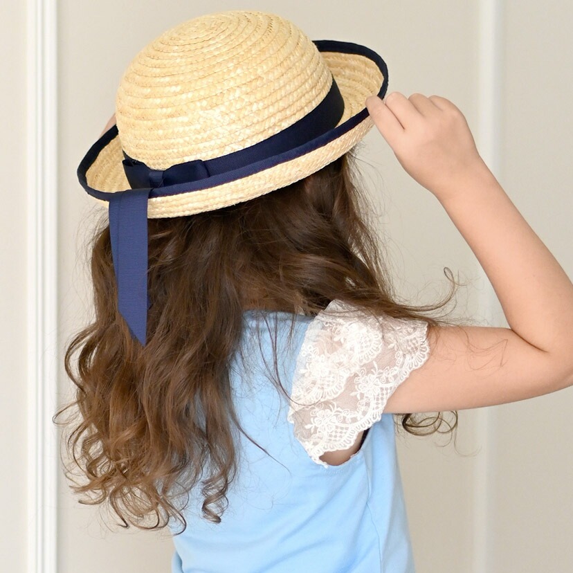 麦わら帽子 子供 女の子 リボン使いの麦わら帽子 子供服カジュアル 麦わら帽子 子供 女の子 リボン使いの麦わら帽子 子供服カジュアル
