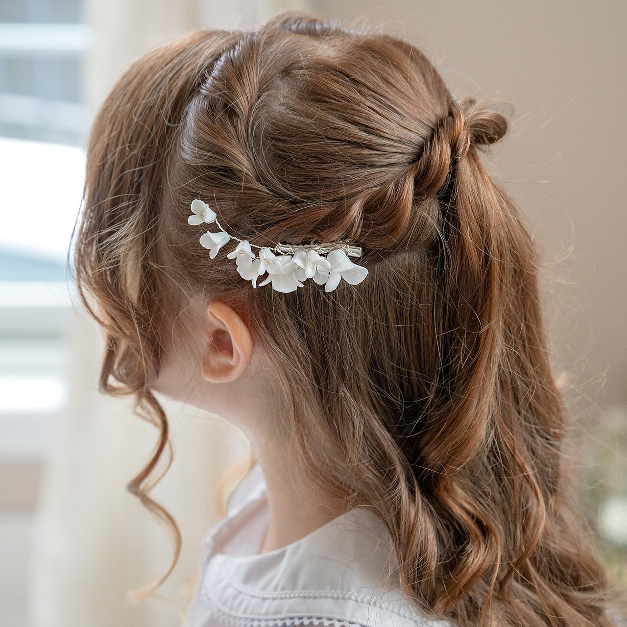 Catherine Cottage（キャサリンコテージ） 白花ヘアクリップ