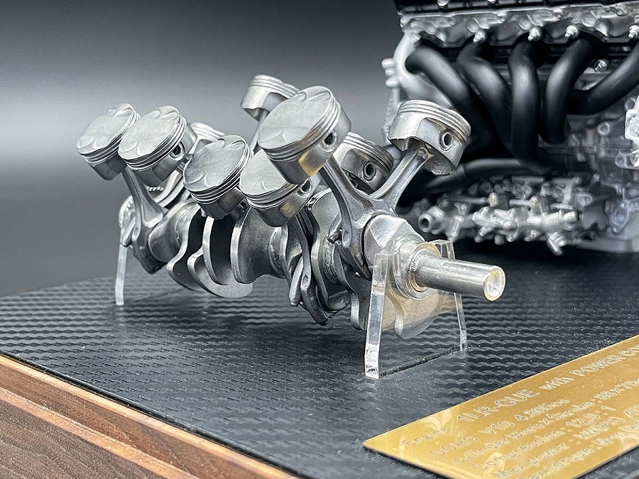 日下エンジニアリング 1/6スケールエンジンモデル  レクサス LFA 1LR-GUEエンジン パワーコア付き (ピストン/コンロッド/クランク) トヨタ自動車ライセンス商品 |  | 04