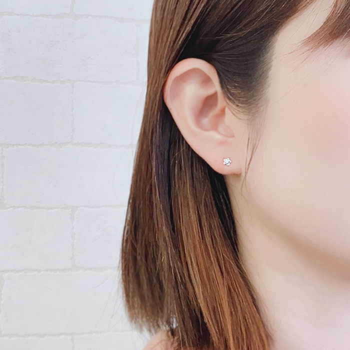 ピアス K10WG 10K 10金 キュービック ホワイトゴールド 星