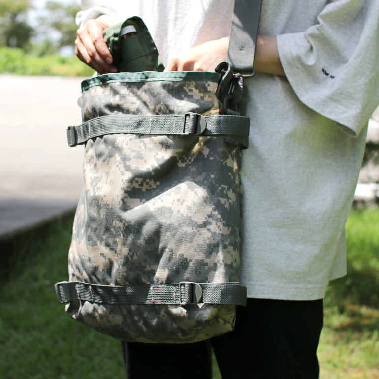 軍放出品 ミリタリー ショルダーバッグ デッドストック デジタル迷彩