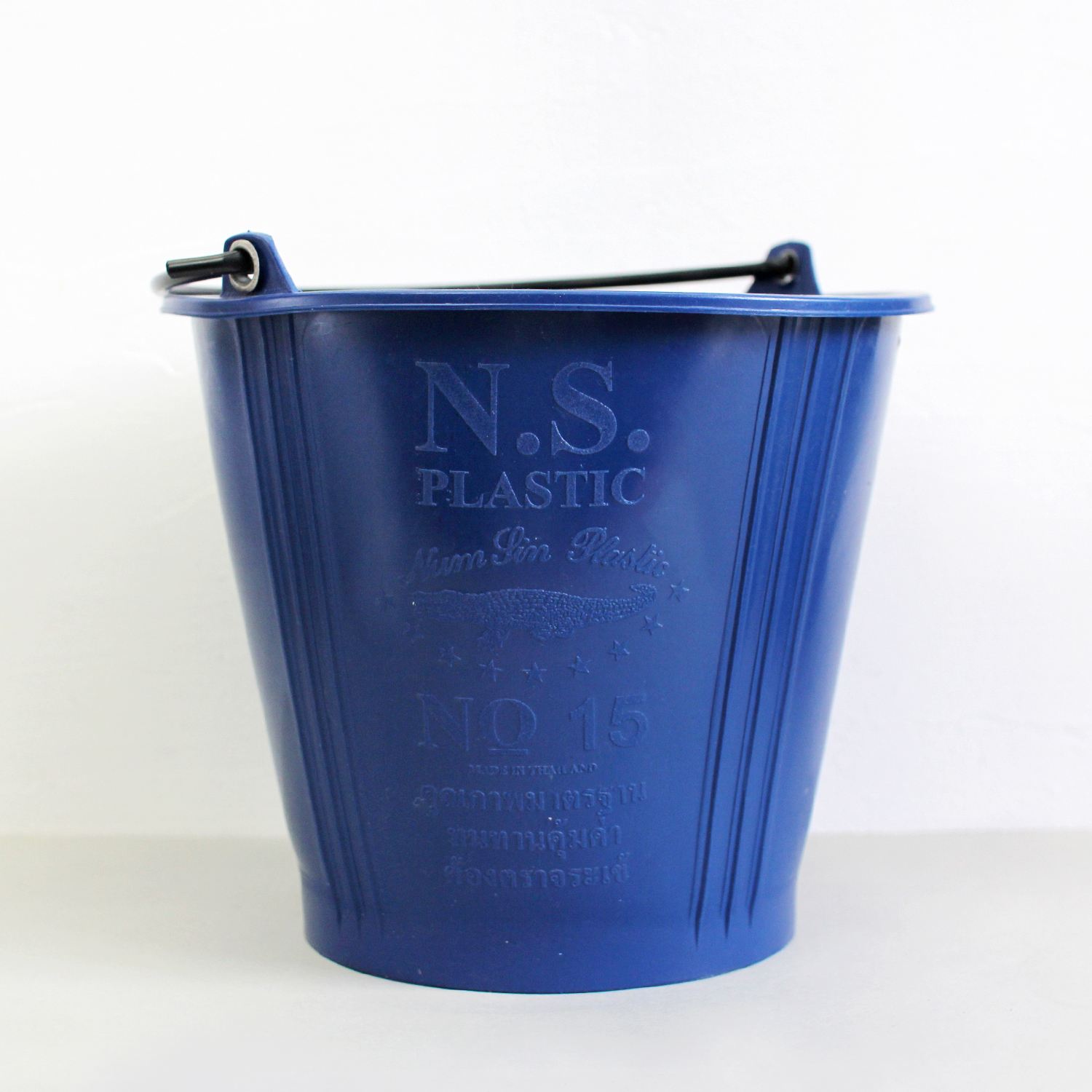 バケツ コンパクト プラスチック 掃除 ガーデニング BUFF バフ タイ製 カラーバケツ カラフル 8L |  | 03