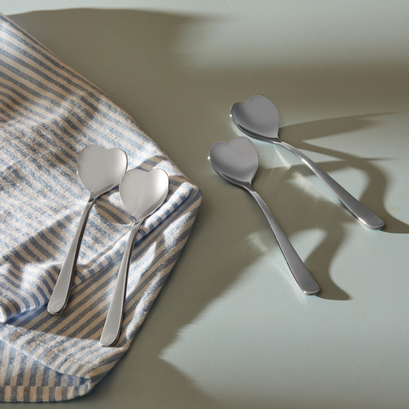 ロイヤルアルバート スプーン 4本+1本 計5本 未使用品 ALESSI（アレッシィ） ハート型 ティースプーン 4本セット シルバー