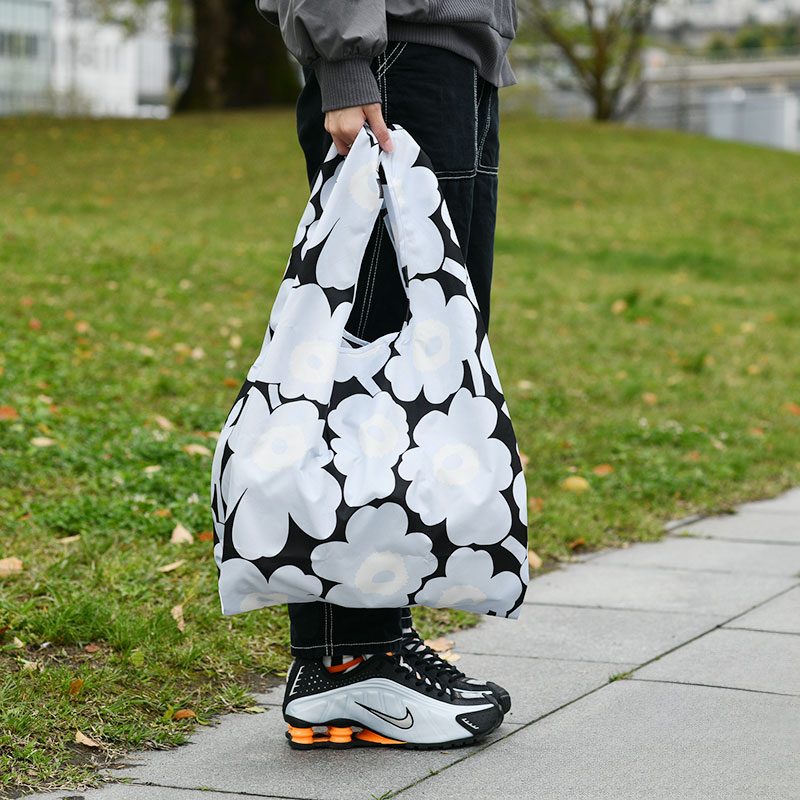 marimekko（マリメッコ） スマートバッグ ライトブルー×ブラック×オフ