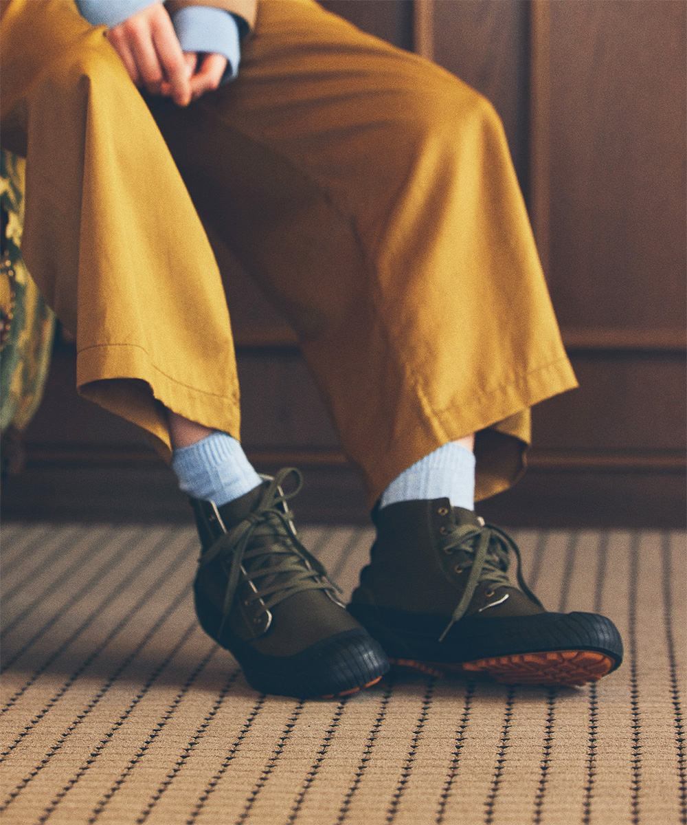 UNIVERSAL OVERALL（ユニバーサルオーバーオール） スニーカー